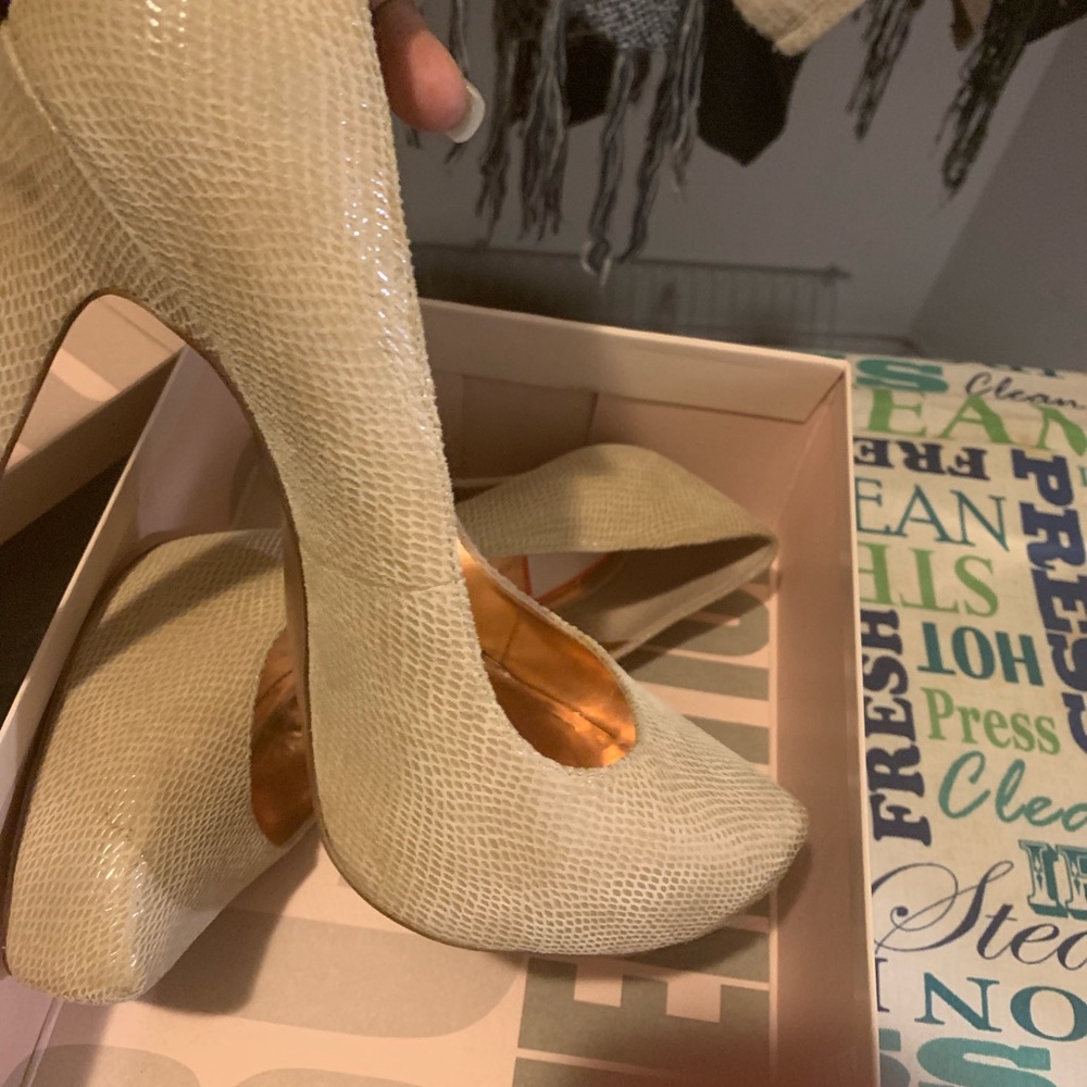 New Without Tags - image 3